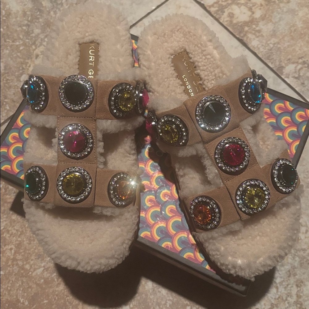 Kurt Geiger Cream Orson teddy Shearling Sandals